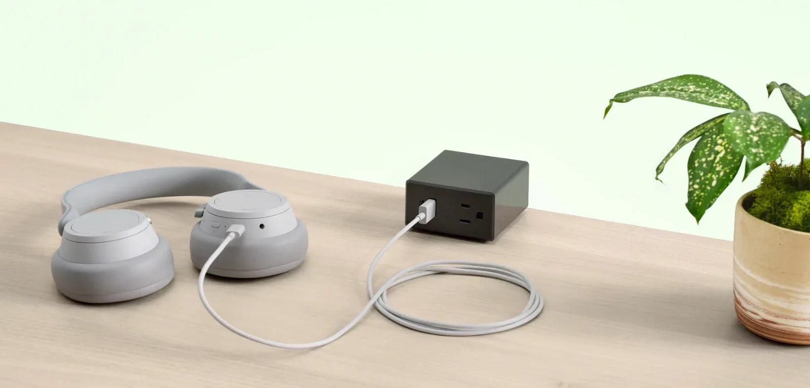 power_strip_hero_3 - OEC Business Interiors